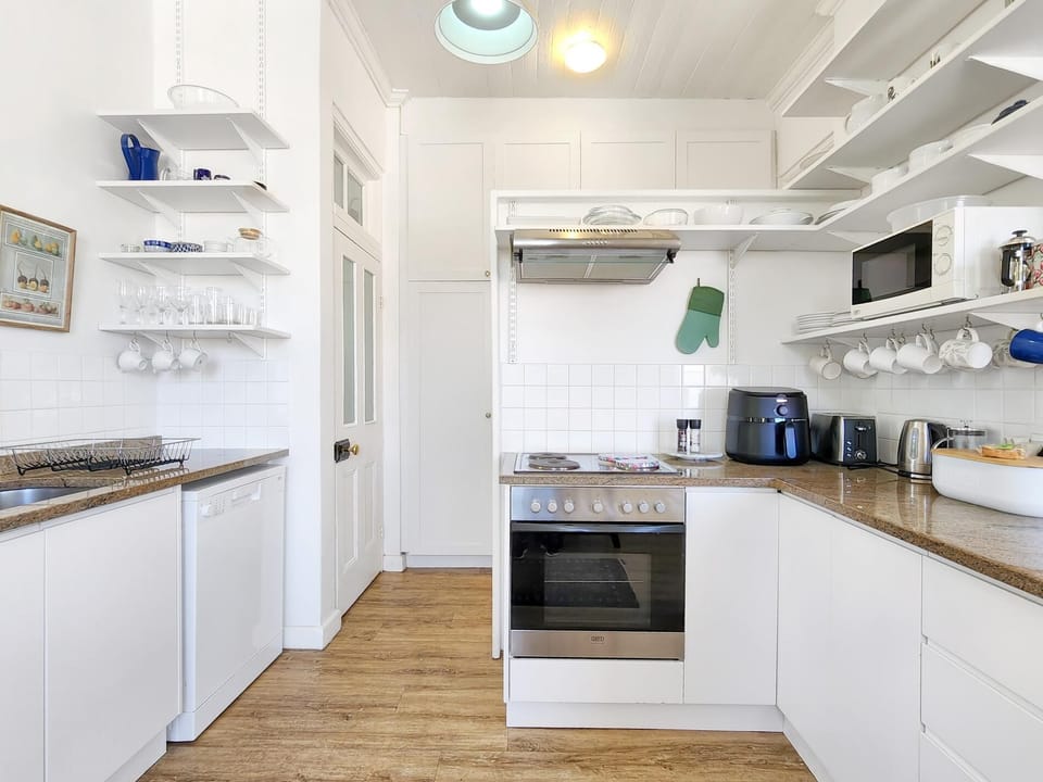 Kalk Bay 1-Bed at Windsor Lodge near Harbour (34313)