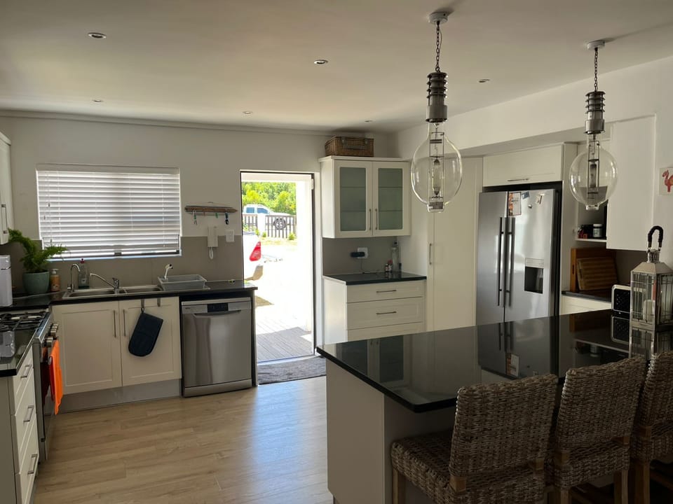 Sea Breeze Cottage - St Francis Bay (396)