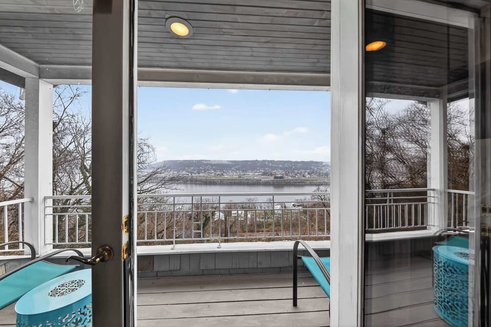 Open the doors and step into panoramic scenery—your private lookout point.
