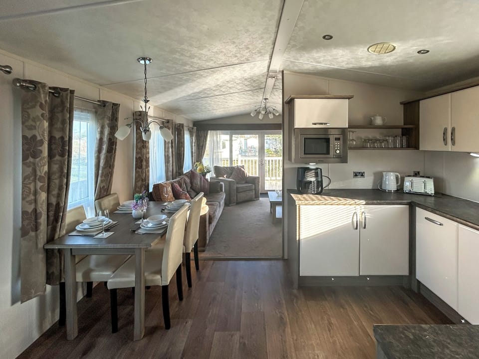 Kitchen/diner | South View Holiday ParkPlot 37, Skegness