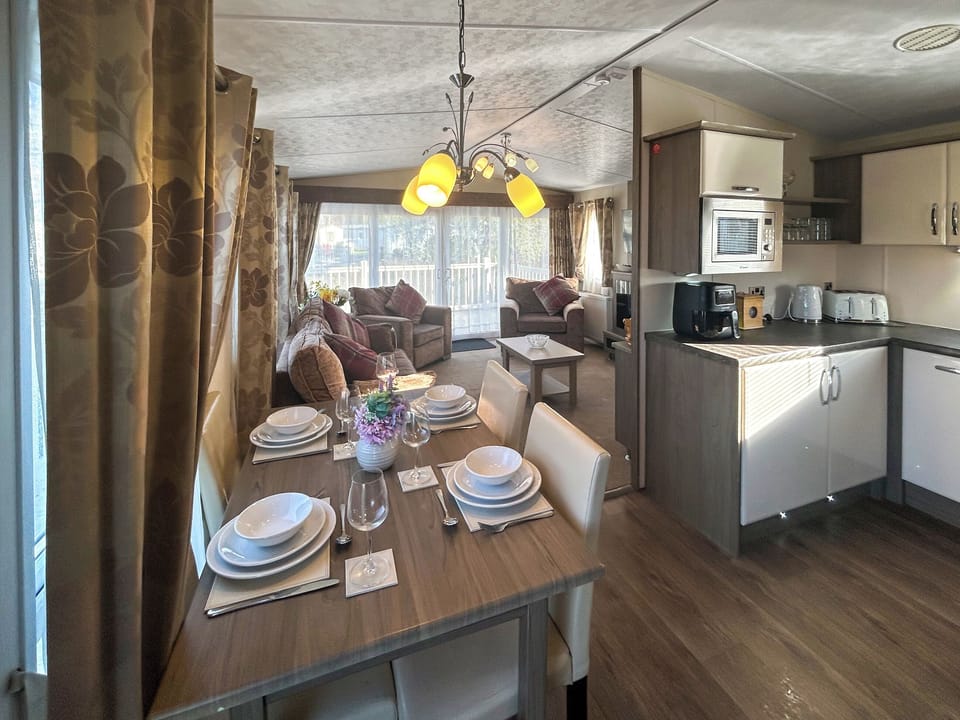 Kitchen/diner | South View Holiday ParkPlot 37, Skegness