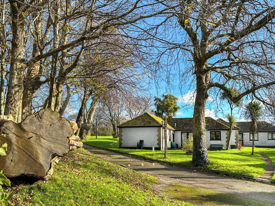 Exterior | Kenergie Manor, Penzance