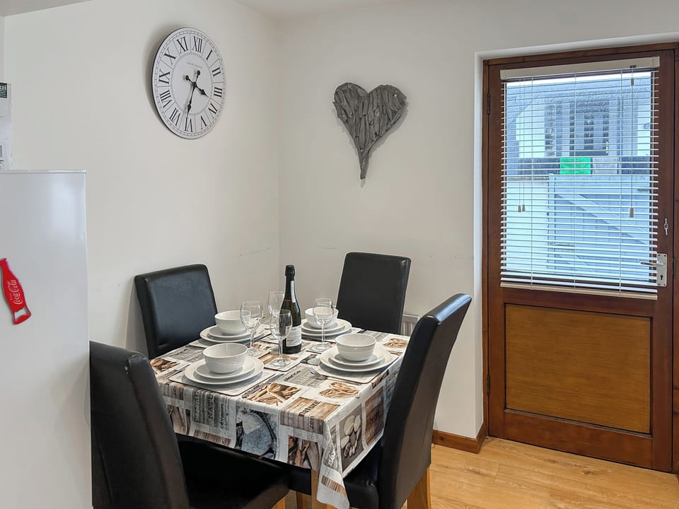Dining Area | 4 Porth Cottages, Porth Newquay