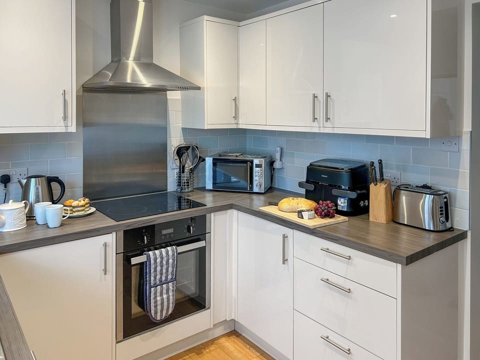 Kitchen | 4 Porth Cottages, Porth Newquay