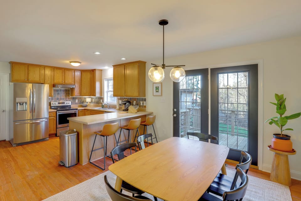 Kitchen & Dining Area | Main Level | Dishware & Flatware Provided