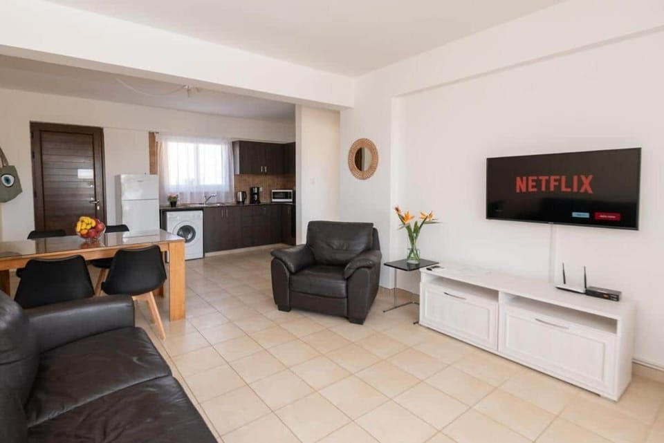 Living room - Kitchen area