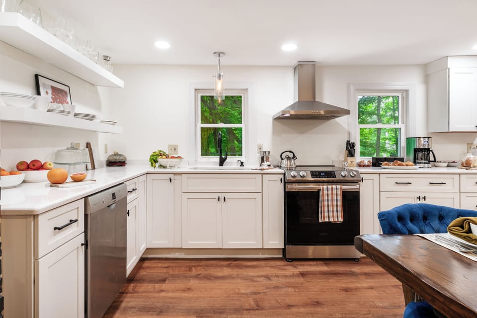 Fully stocked kitchen.