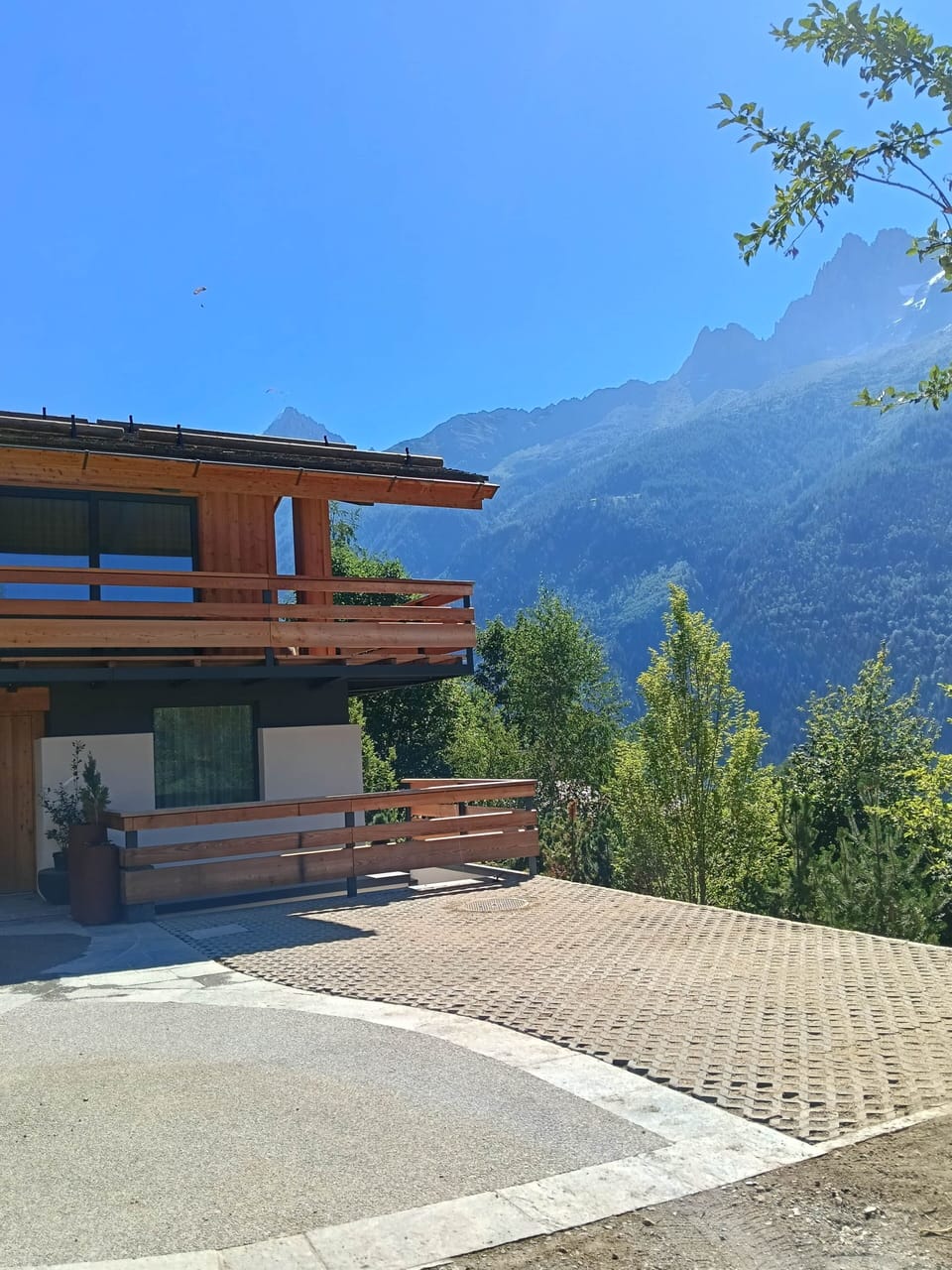 Chalet Acorn