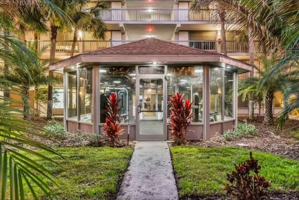 Glass-Walled Gym Exterior