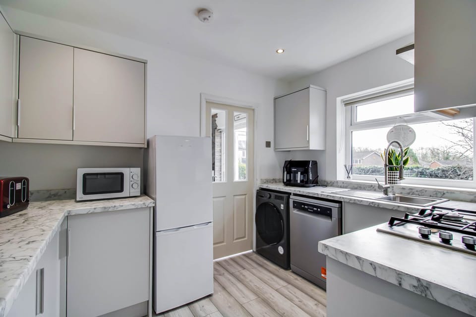 Kitchen 1