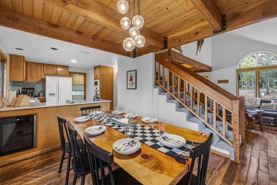 Sunriver Legacy- Dining Area