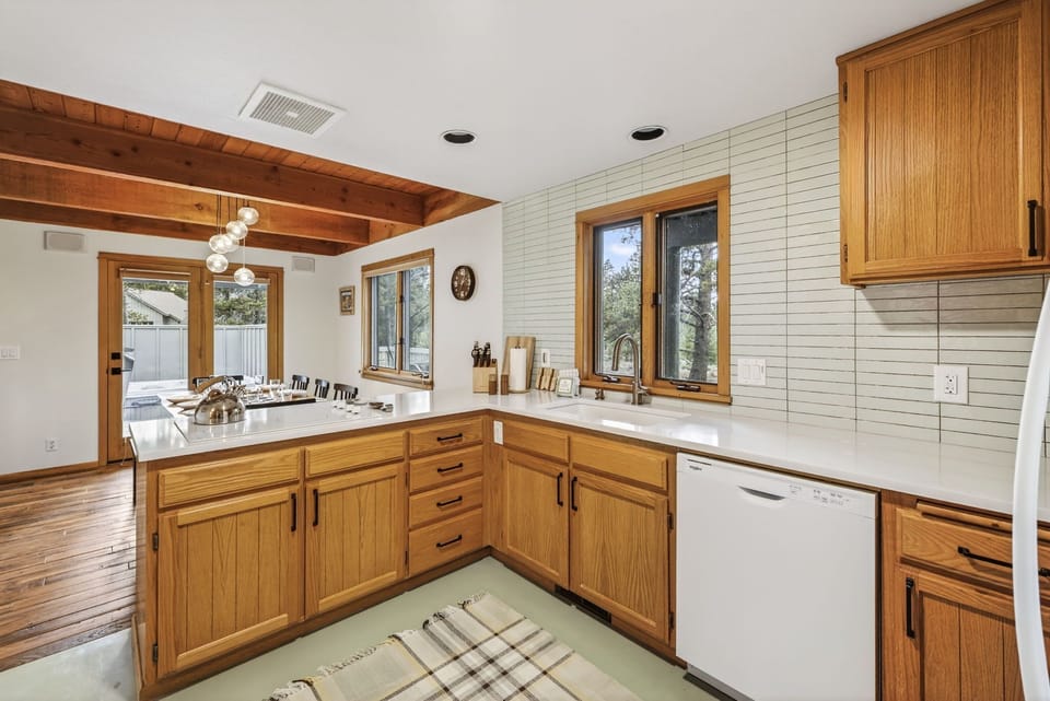 Sunriver Legacy- Kitchen