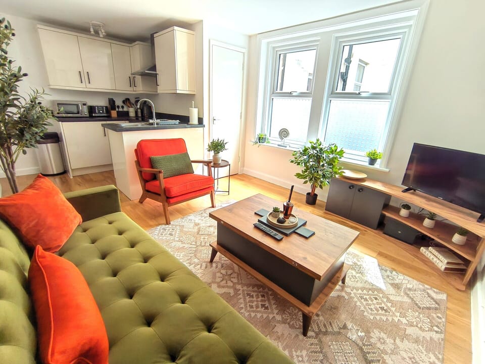 Living Room / Lounge