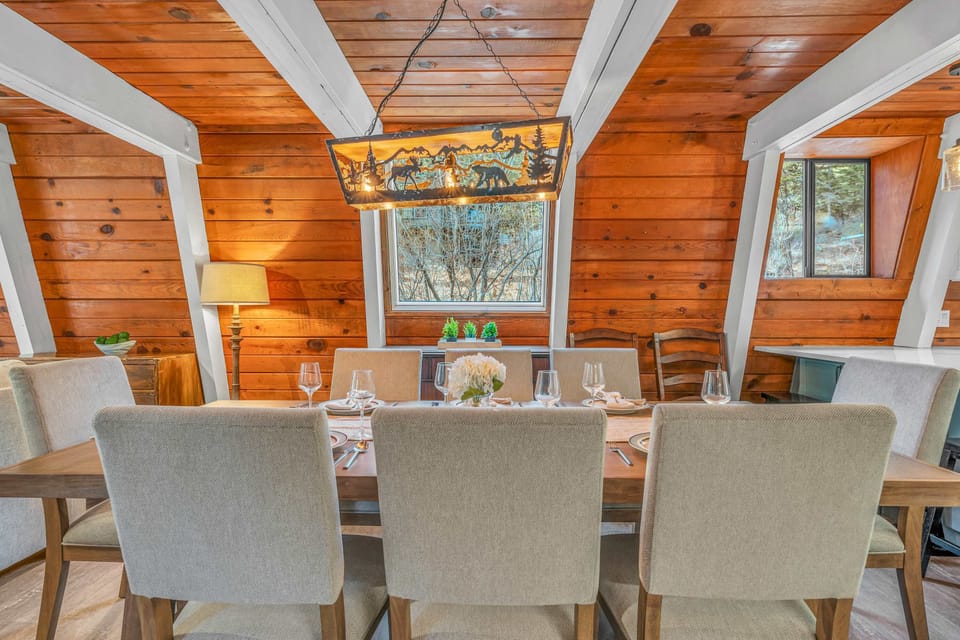 Dining area: 8-12 person dining table off the kitchen. 
