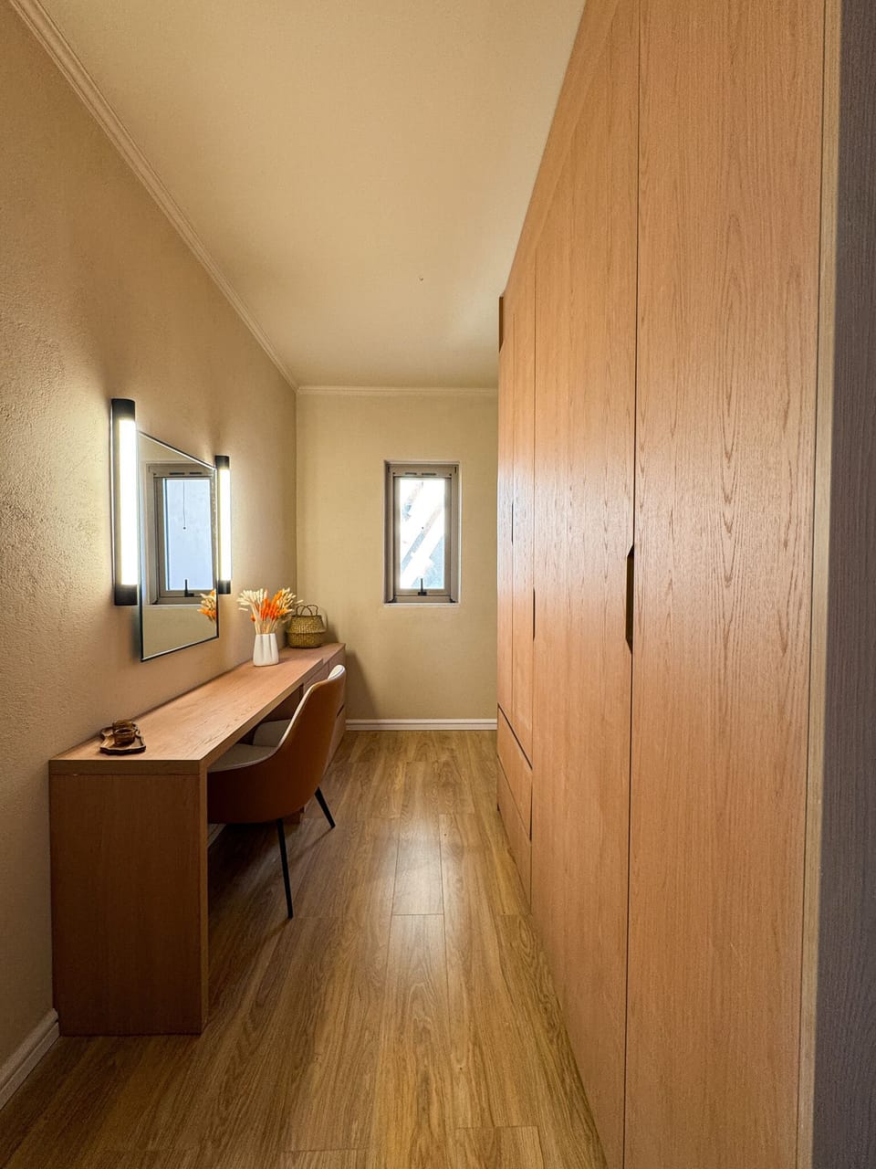 Master Bedroom 5 Dressing Room