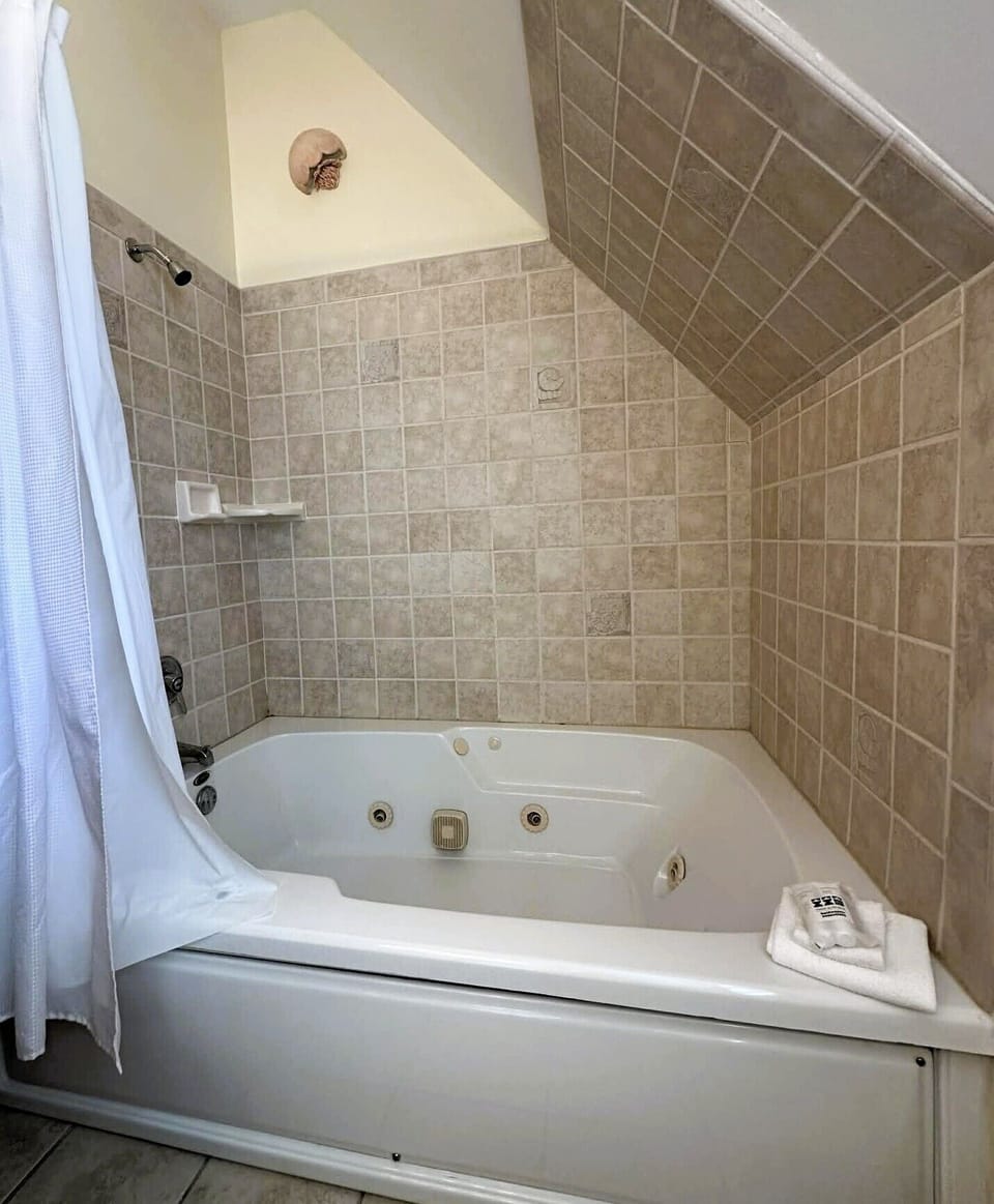 Bathroom with whirlpool tub