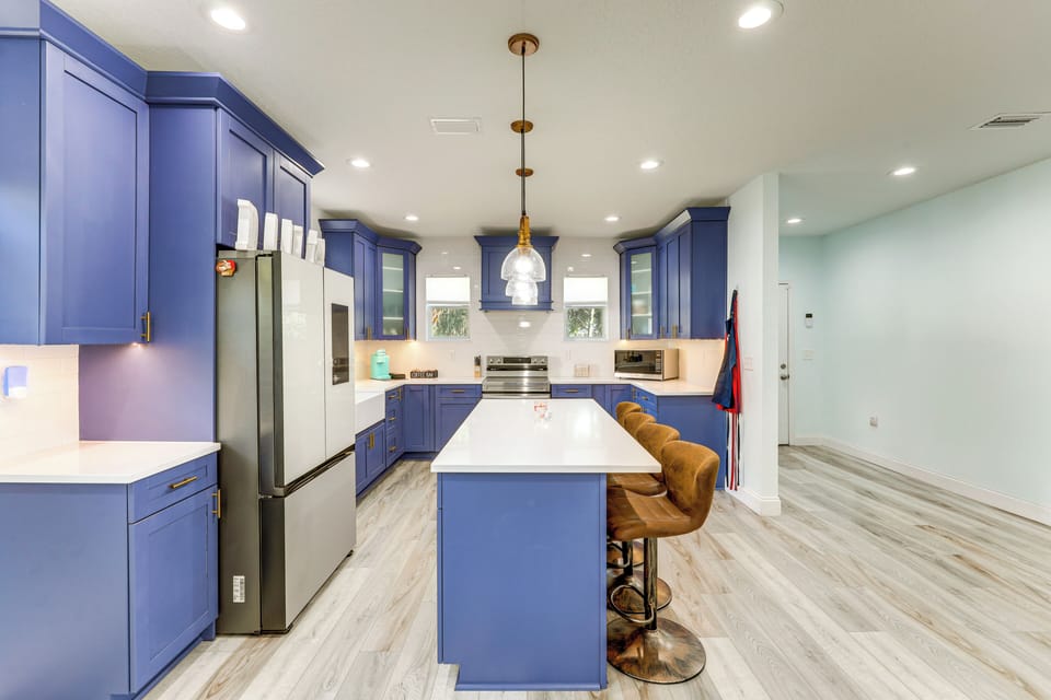 Kitchen | Cooking Basics | Keurig Coffee Maker | Microwave | Ice Maker