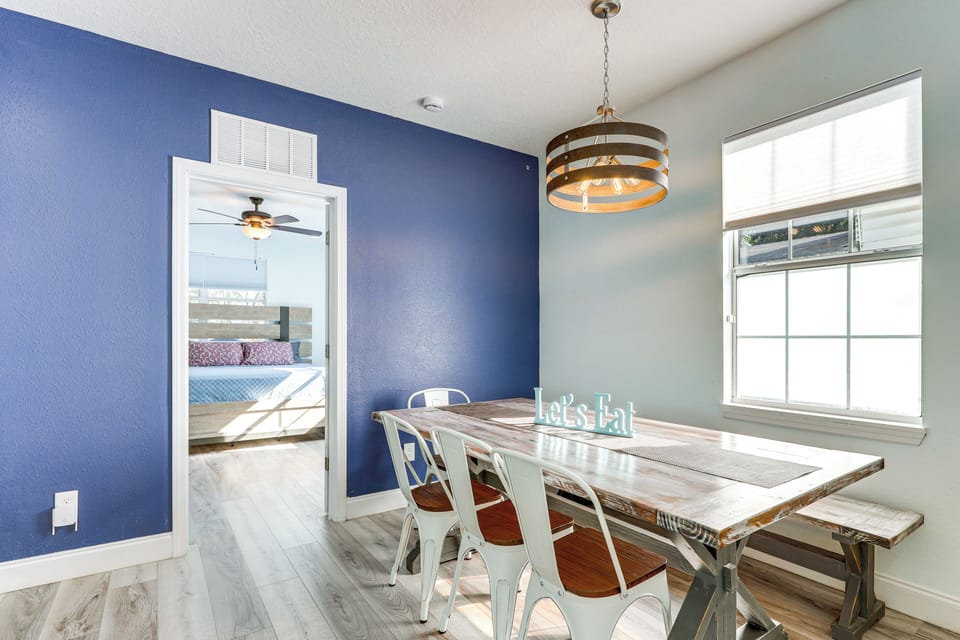 Dining Area | Dishware/Flatware