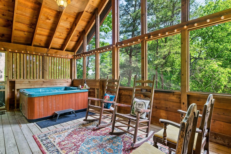 Indoor spa tub