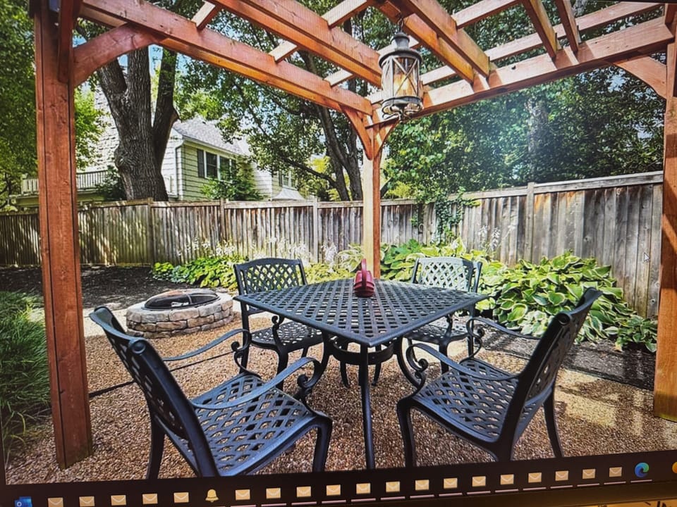 outdoor patio area with firepit