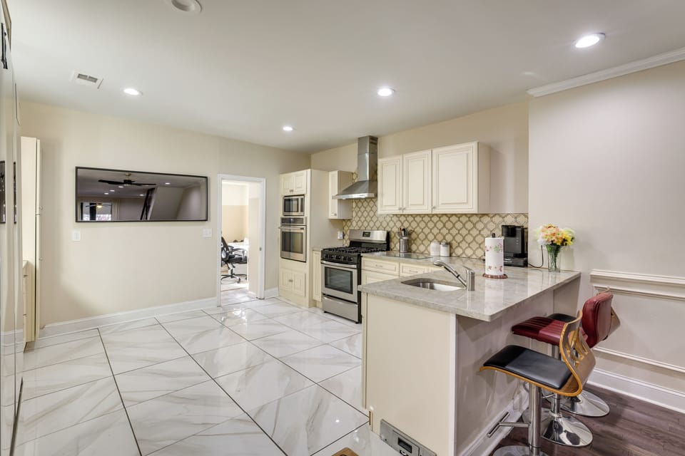 Kitchen | Cooking Basics | Drip & Single-Serve Coffee Makers | 1st Floor