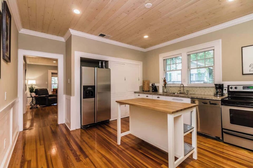 Large spacious eat in kitchen, enjoy making meals and entertaining for your family and friends.  Kitchen has been recently updated with all granite throughout.