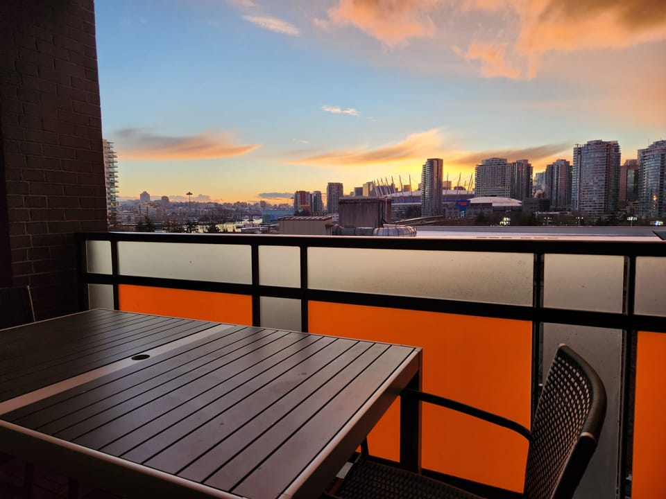 Outdoor dining table: sit and enjoy the sunsets!
