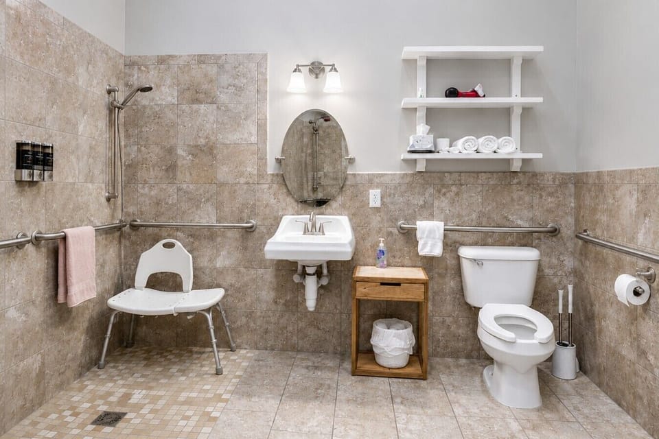 Shelby Unit A - Full Bathroom