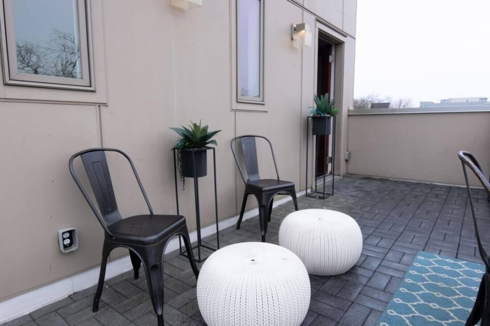 Perfect Outdoor Space on the Rooftop!
