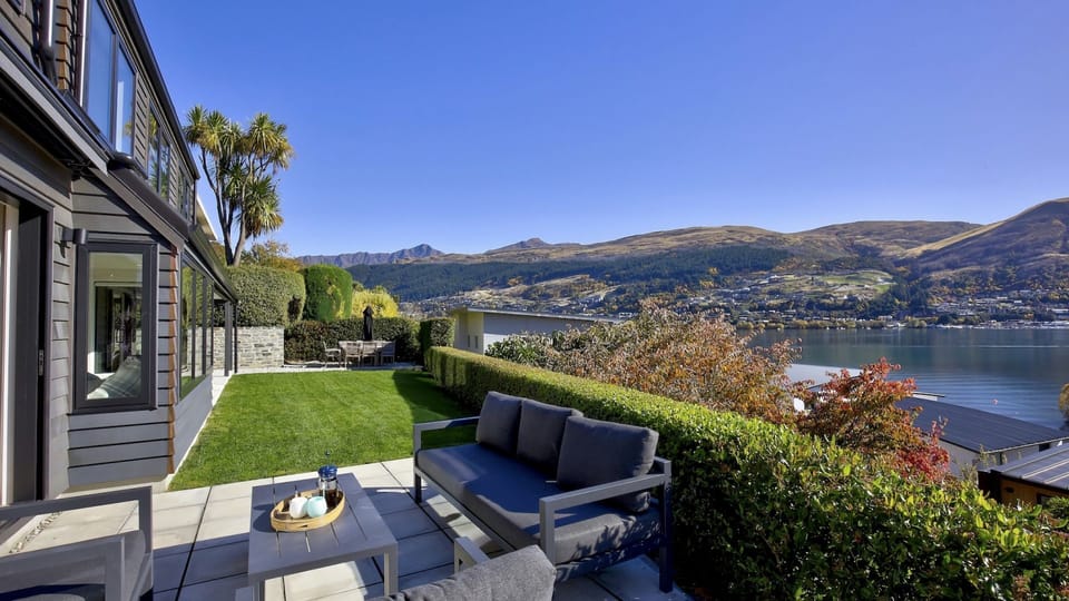 Stunning outdoor entertaining with BBQ