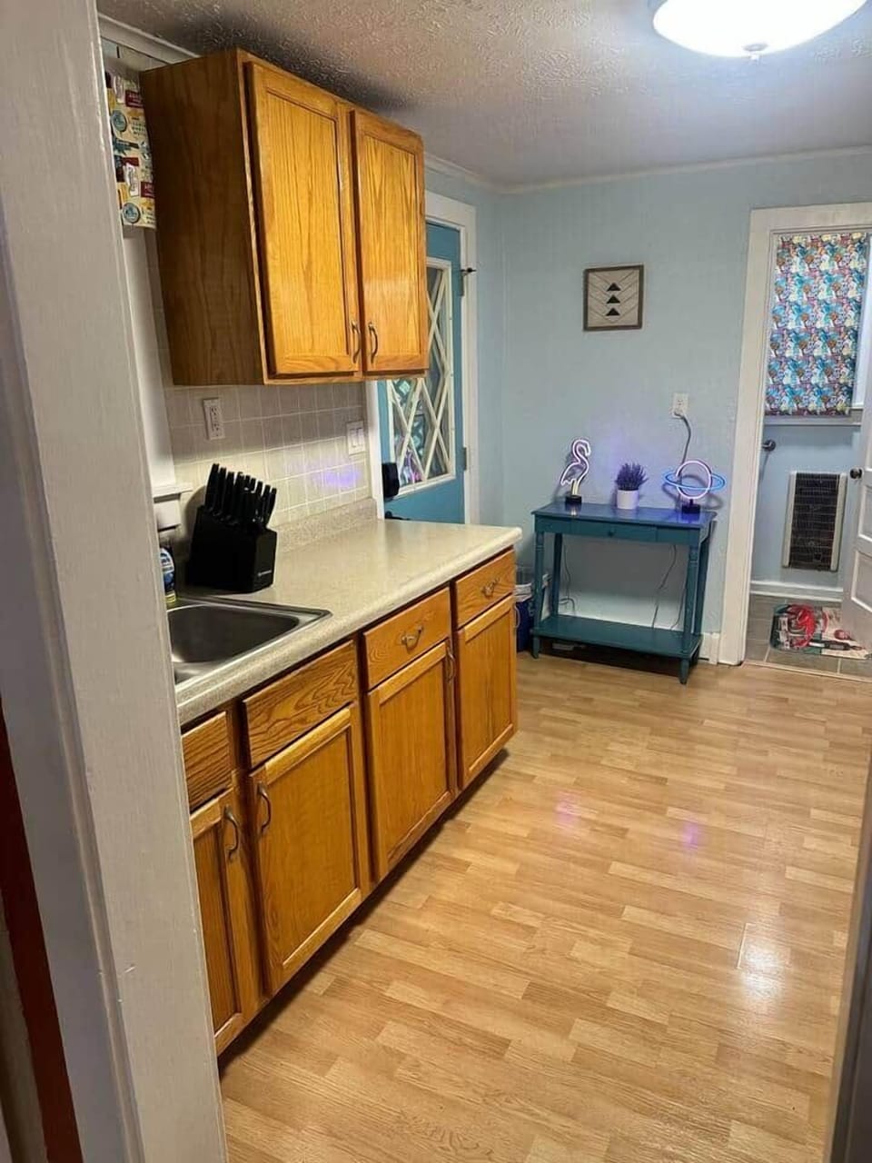 Kitchen counters and cabinets 