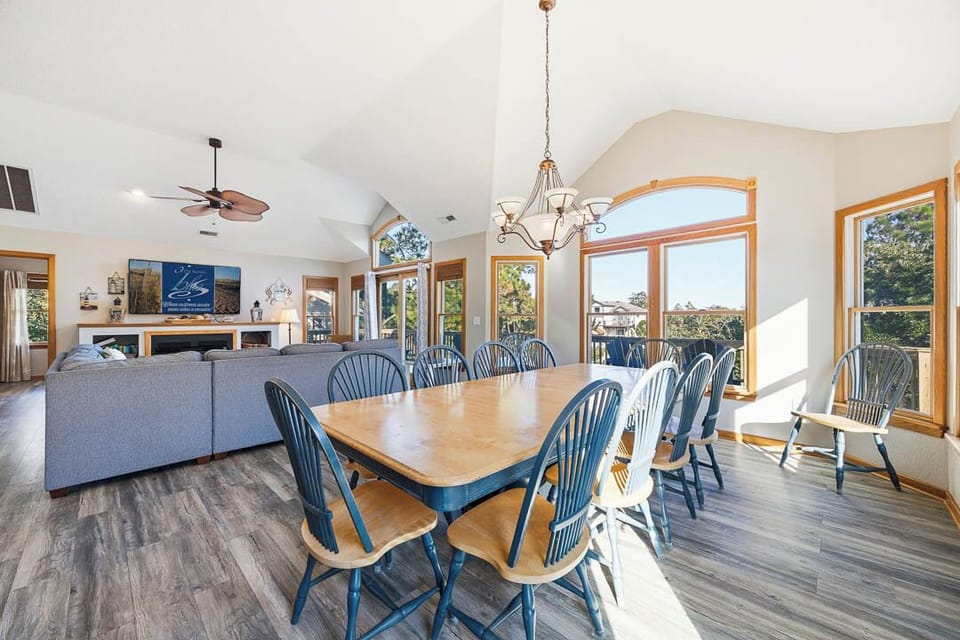 Top-Level Dining Room with Table (seats 10)