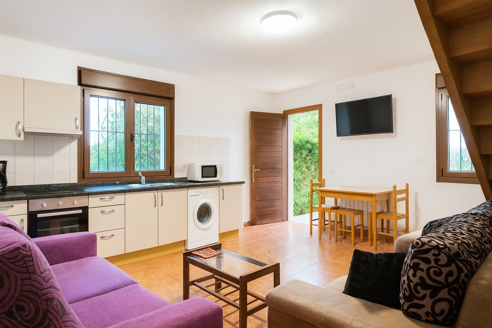 Kitchen or kitchenette,Living room,Dining area