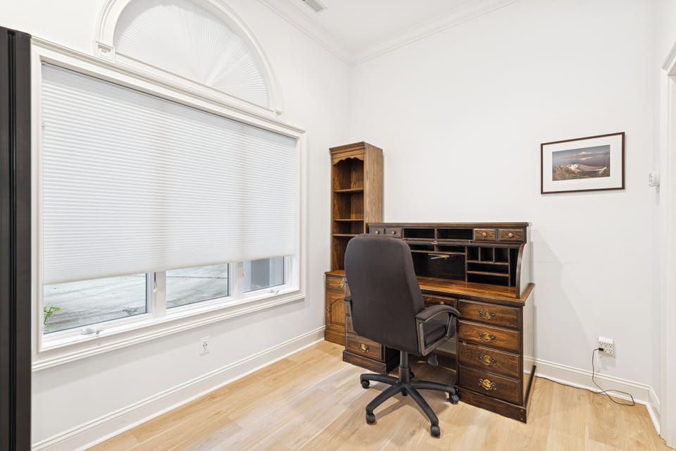 Convenient private office for remote work