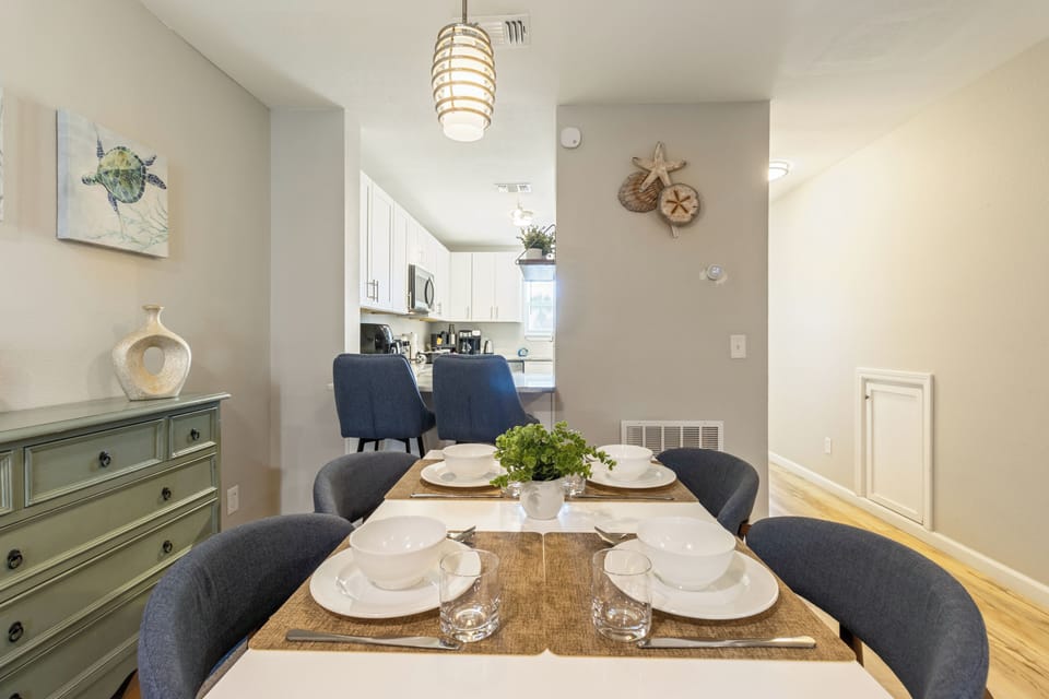 Dining area and kicthen space