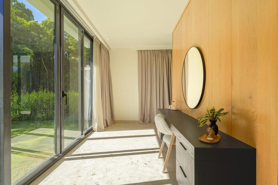 Hacienda A25 – A Modern Escape of Tropical Charm (7229)