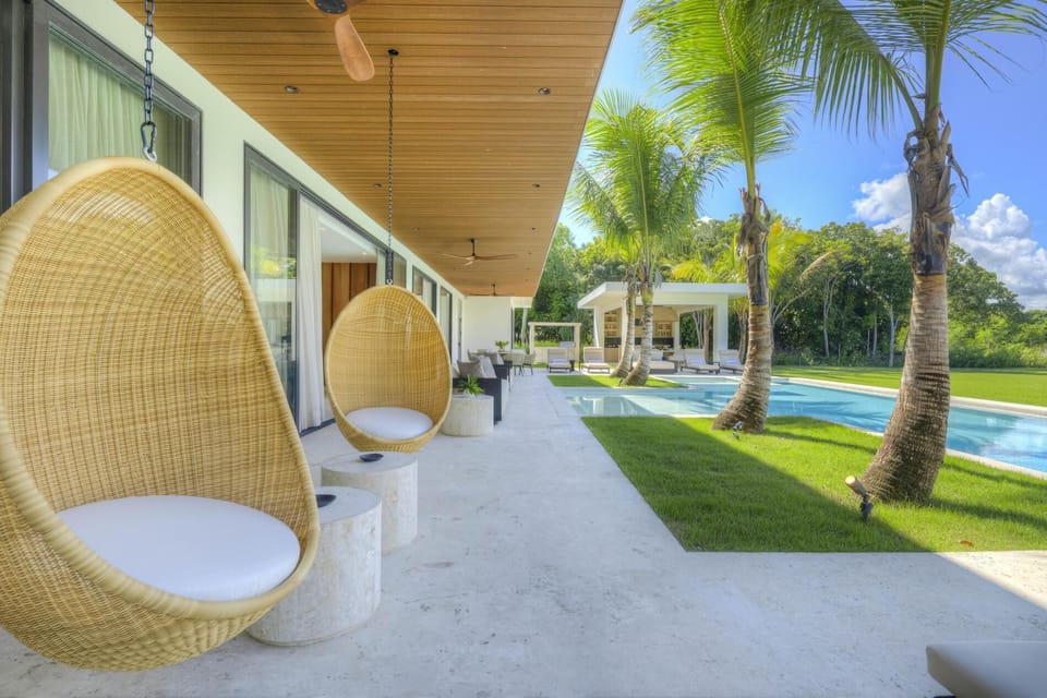 Hacienda A25 – A Modern Escape of Tropical Charm (7219)