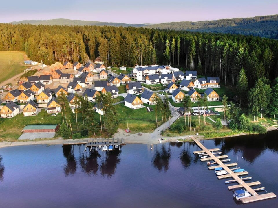 Bank, Lake, Cottage, Reservoir, Loch, Village, Larch, Estate, Inlet