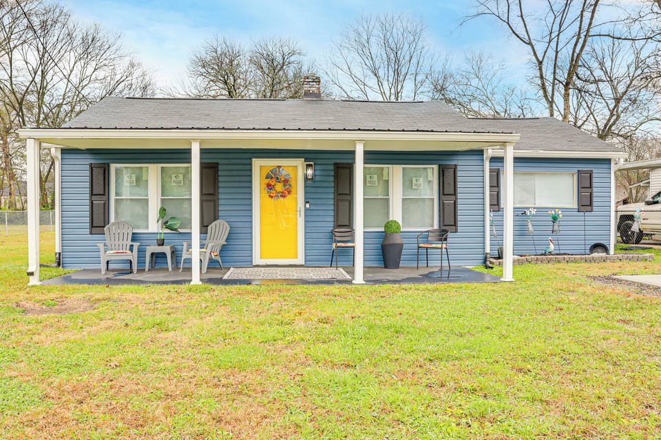 Chattanooga Vacation Rental | 3BR | 1BA | 1,000 Sq Ft | 1 Step to Enter