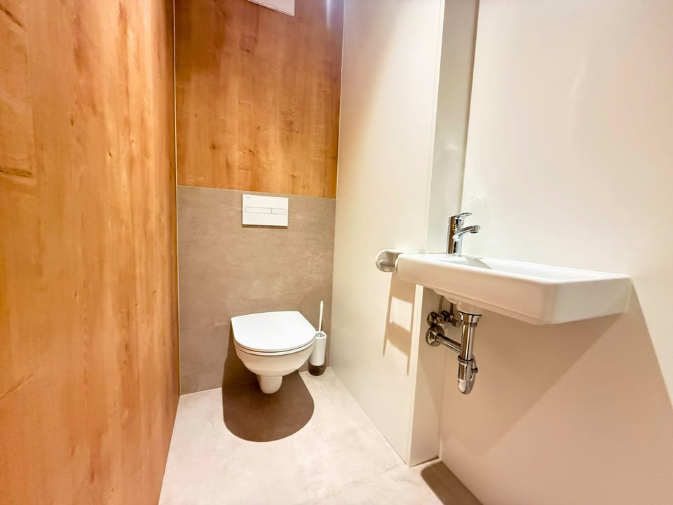 WC separates
