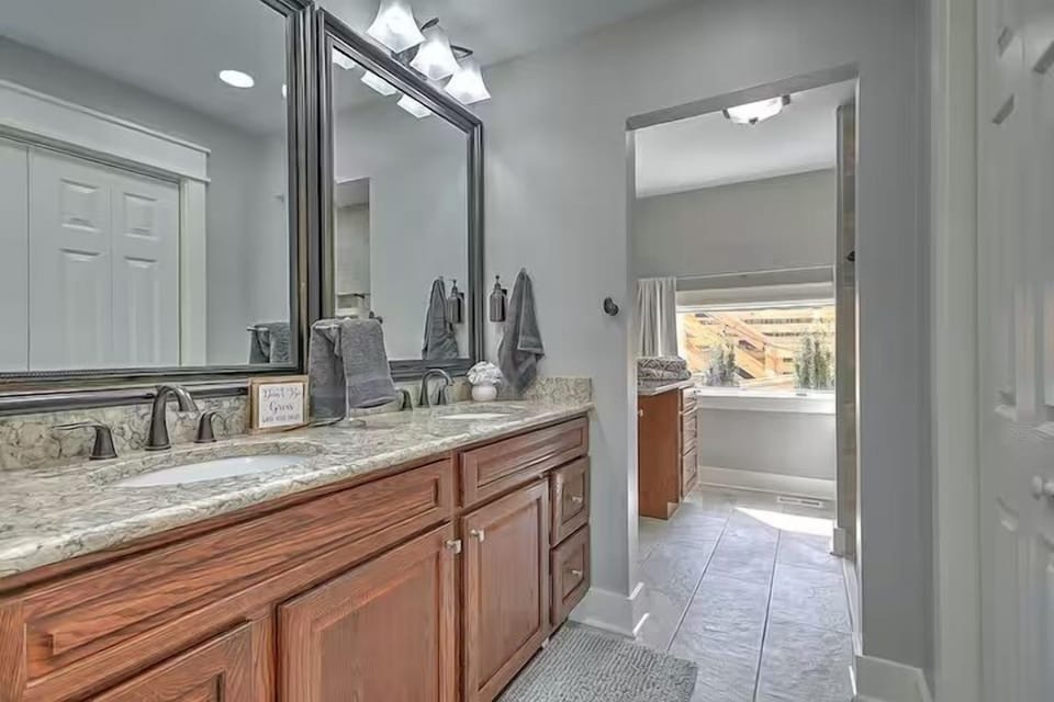 Spotless bathroom with everything you need for a comfortable stay.