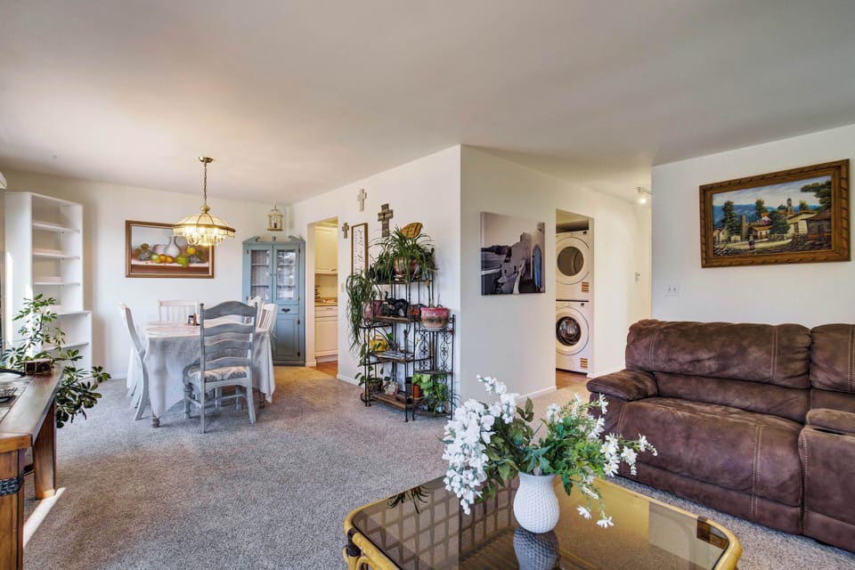 Spacious Living Area – Comfortable seating, smart TV, and fast Wi-Fi