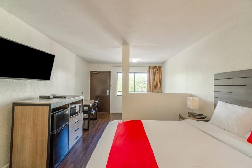 Bedroom. Interior and views may vary based on location and availability.