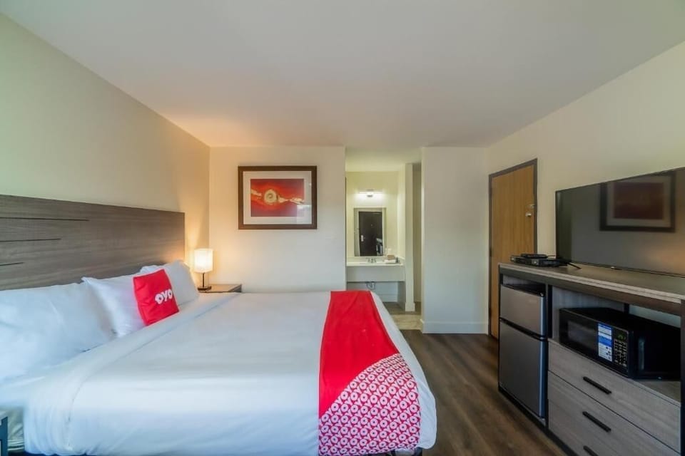 Bedroom. Interior and views may vary based on location and availability.