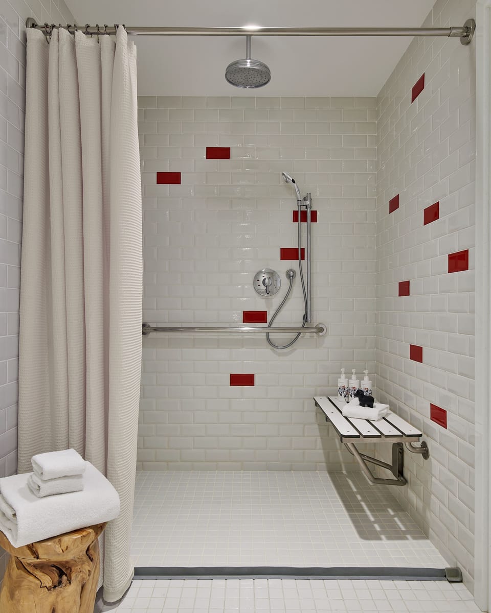 One-Bedroom-Hotel-Bathroom-2-Sports-Illustrated-Resorts-Chicago