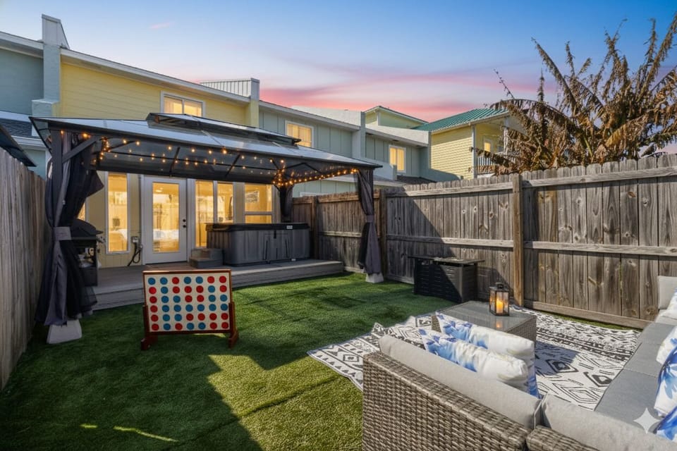 Private backyard with fire pit, hot tub & grill area 🔥🛁