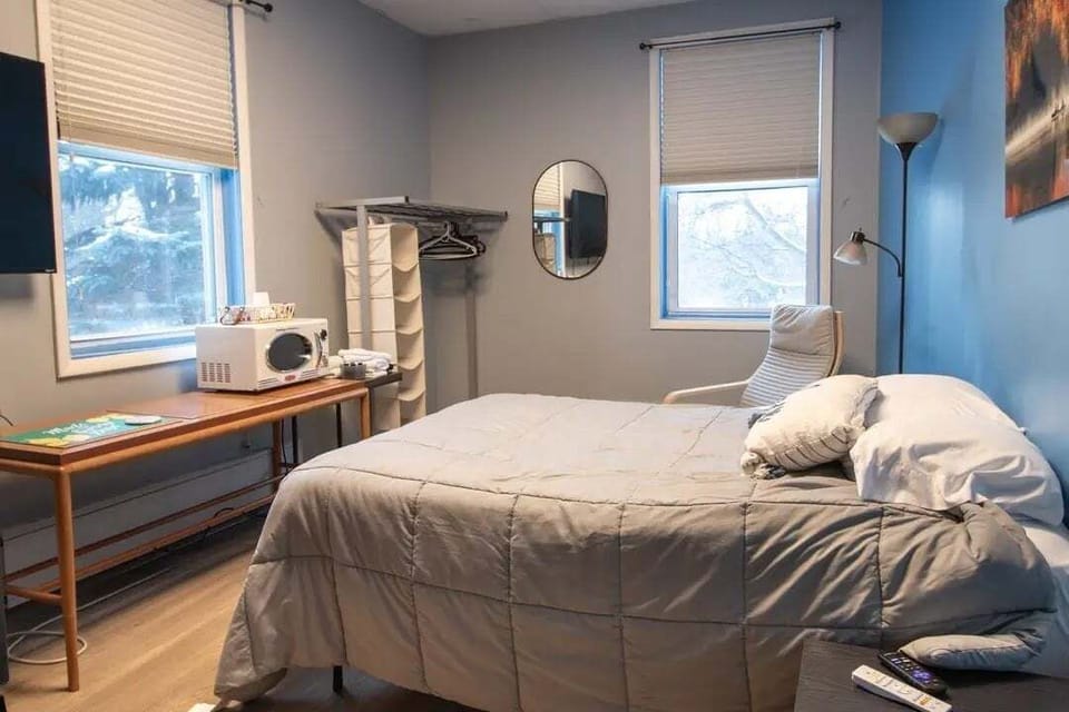 Indoors, Furniture, Home Decor, Bed, Bedroom