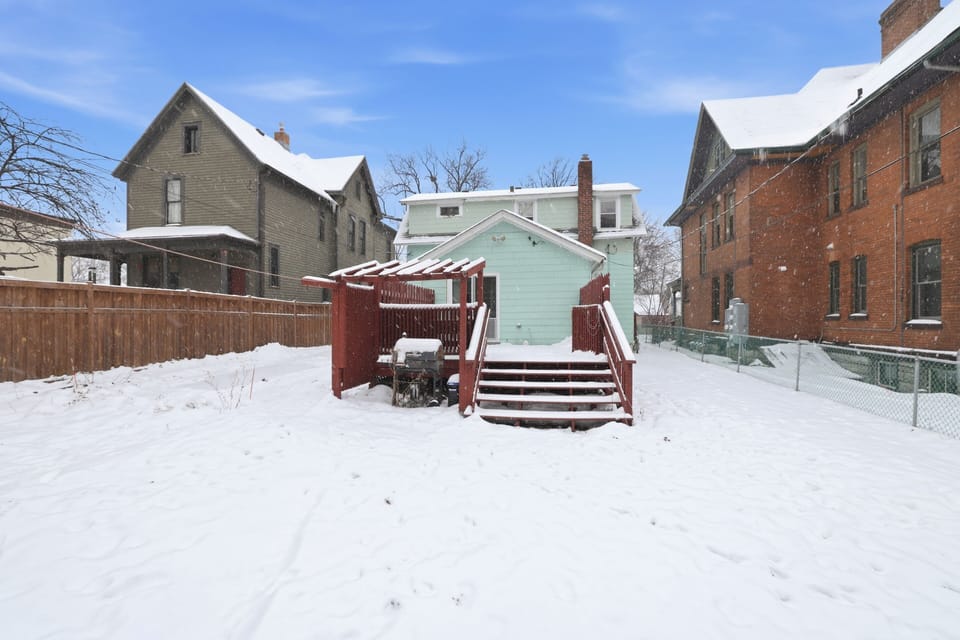 Outdoors, Shelter, Neighborhood, Nature, Winter