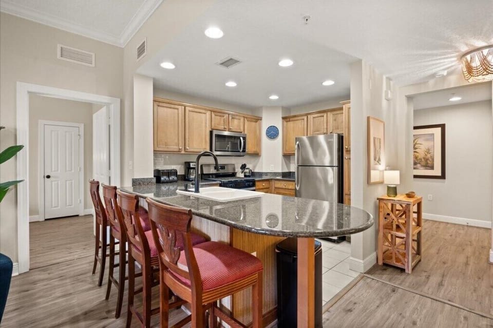 7631 Heritage Crossing Way Unit 302 (4).jpg