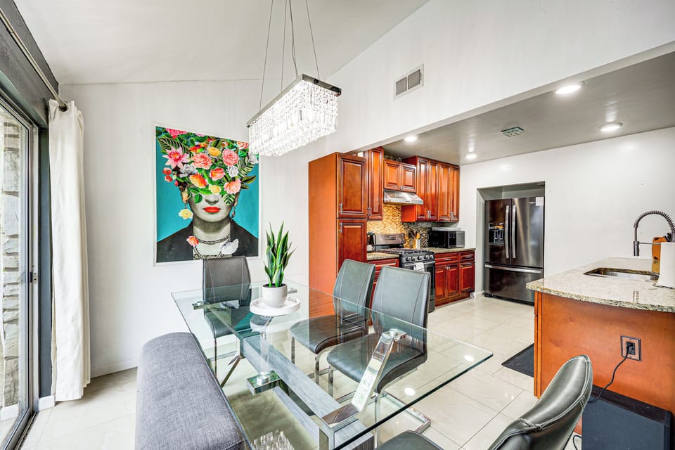 2-Story Home | Kitchen | Dining Area | Cooking Basics | Keurig Coffee Maker